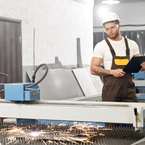 Cięcie laserowe blach – precyzyjne narzędzie w przemyśle metalowym