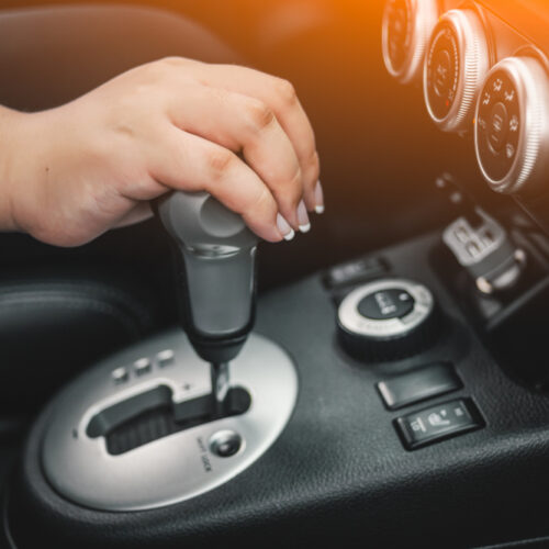 Technologia start-stop w samochodach: Oszczędność paliwa i ochrona środowiska