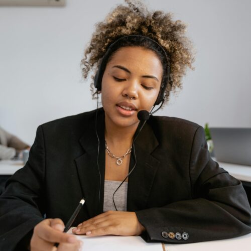 Jakie funkcje powinien mieć nowoczesny helpdesk, by sprawnie rozwiązywać incydenty zgłaszane przez klientów i pracowników?